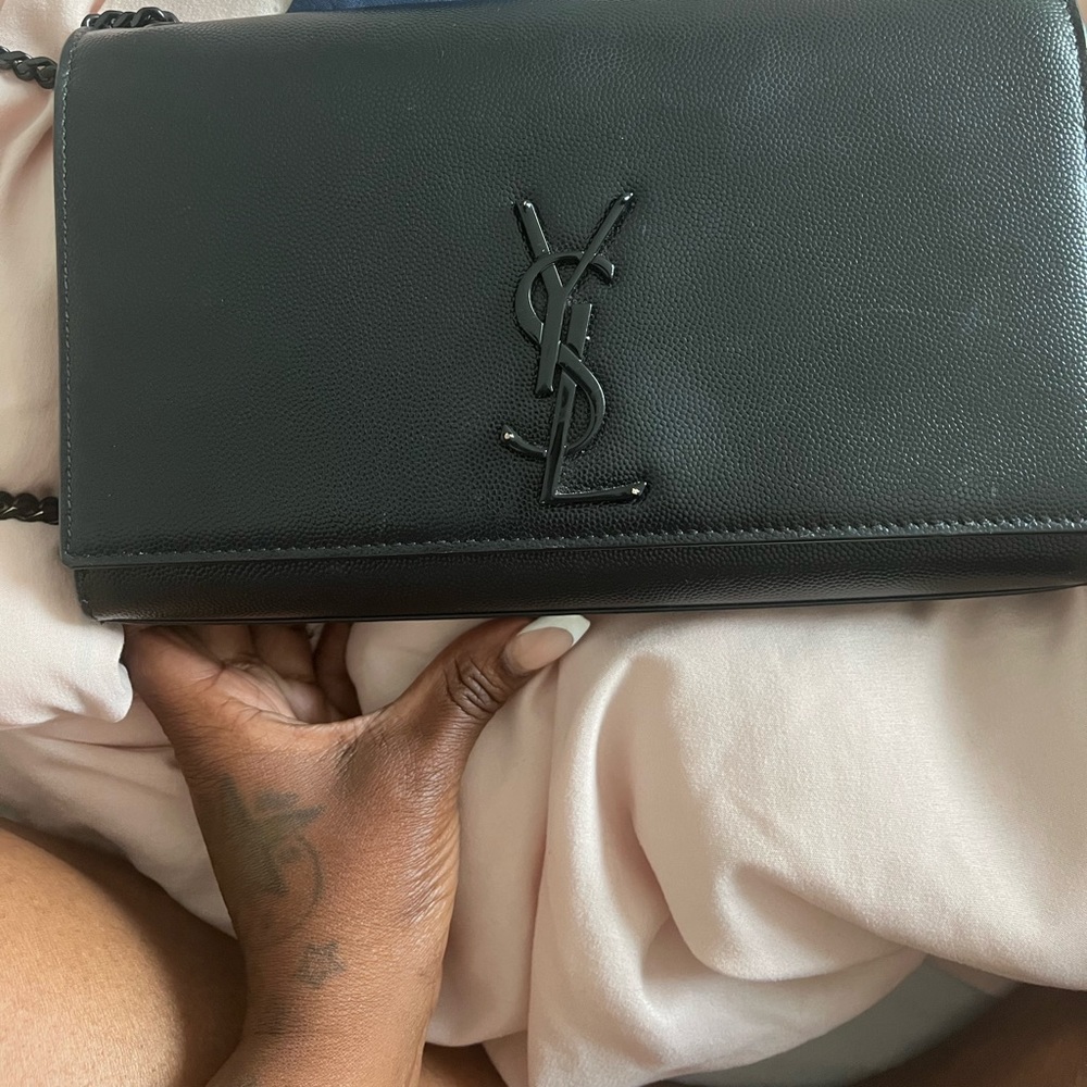 YSL medium size so Kate bag w/ black logo. - Picture 9 of 9